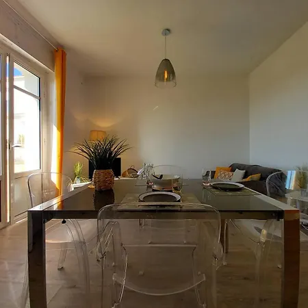 - Vue Magique Pour Cet Au 1er Etage - Du Golf