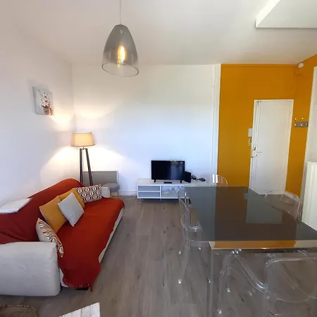Apartment - Vue Magique Pour Cet Au 1er Etage - Du Golf