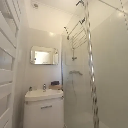 - Vue Magique Pour Cet Au 1er Etage - Du Golf Apartment *