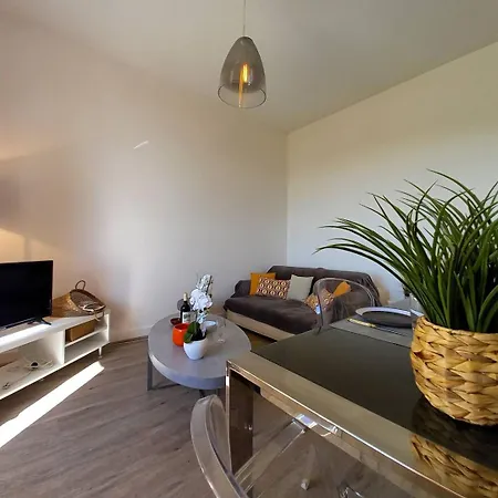 Apartment - Vue Magique Pour Cet Au 1er Etage - Du Golf