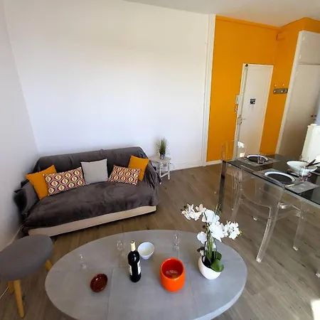 Apartment - Vue Magique Pour Cet Au 1er Etage - Du Golf