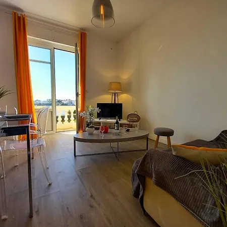 - Vue Magique Pour Cet Au 1er Etage - Du Golf